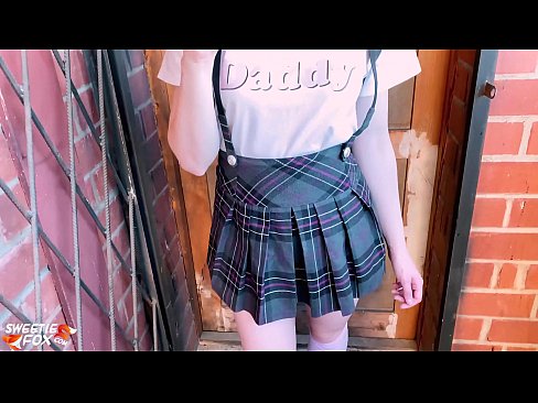❤️ ʻO ke kaikamahine kula e ʻū hohonu i kāna dick a hoʻopaʻa ʻia ma mua o nā papa. ❤️❌ Anal video iā mākou haw.sexera.ru ❌