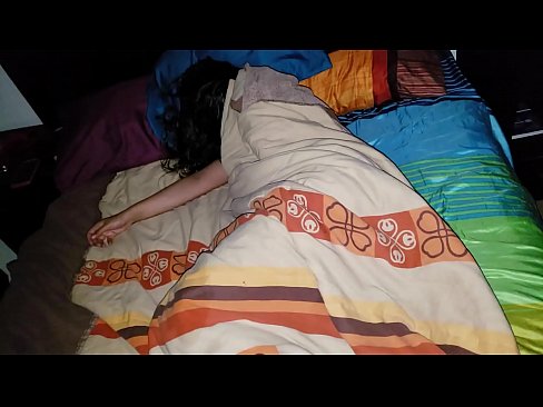 ❤️ Hoʻopiʻi ʻo Stepson i kona makuahine ʻōpio ʻoiai ʻo ia e hiamoe ana. ❤️❌ Anal video iā mākou haw.sexera.ru ❌